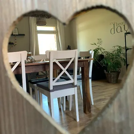 Camping Hoeve De Binnenplaets - Appartementen - Glamping - Familieverblijf Schimmert