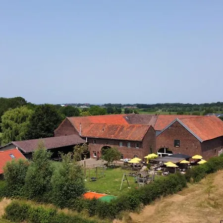 霍芙德贝内普雷斯酒店 营地 *