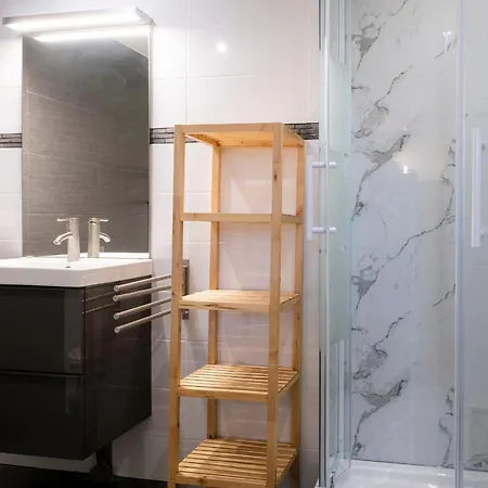 霍芙德贝内普雷斯酒店 *