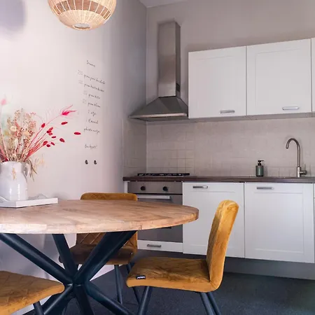 Hoeve De Binnenplaets Apartment Schimmert