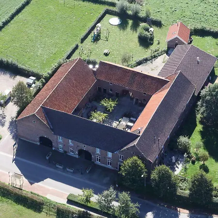 Hoeve De Binnenplaets דירה