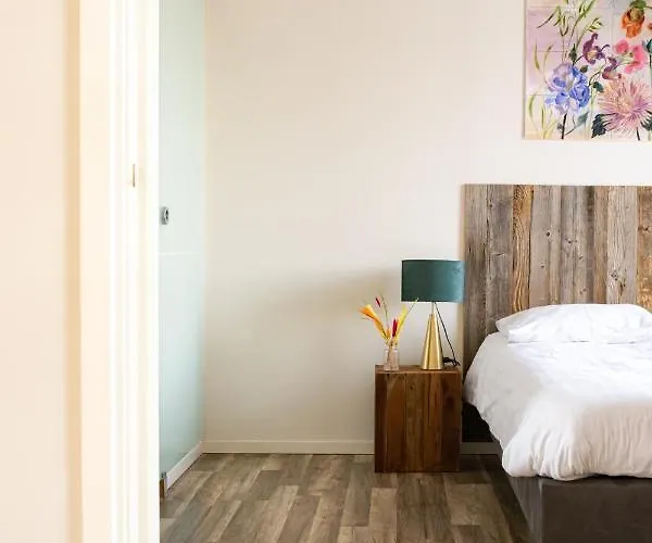 Hoeve De Binnenplaets - Appartementen - Glamping - Familieverblijf Schimmert