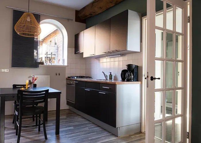 Hoeve De Binnenplaets - Appartementen - Glamping - Familieverblijf Campsite Schimmert